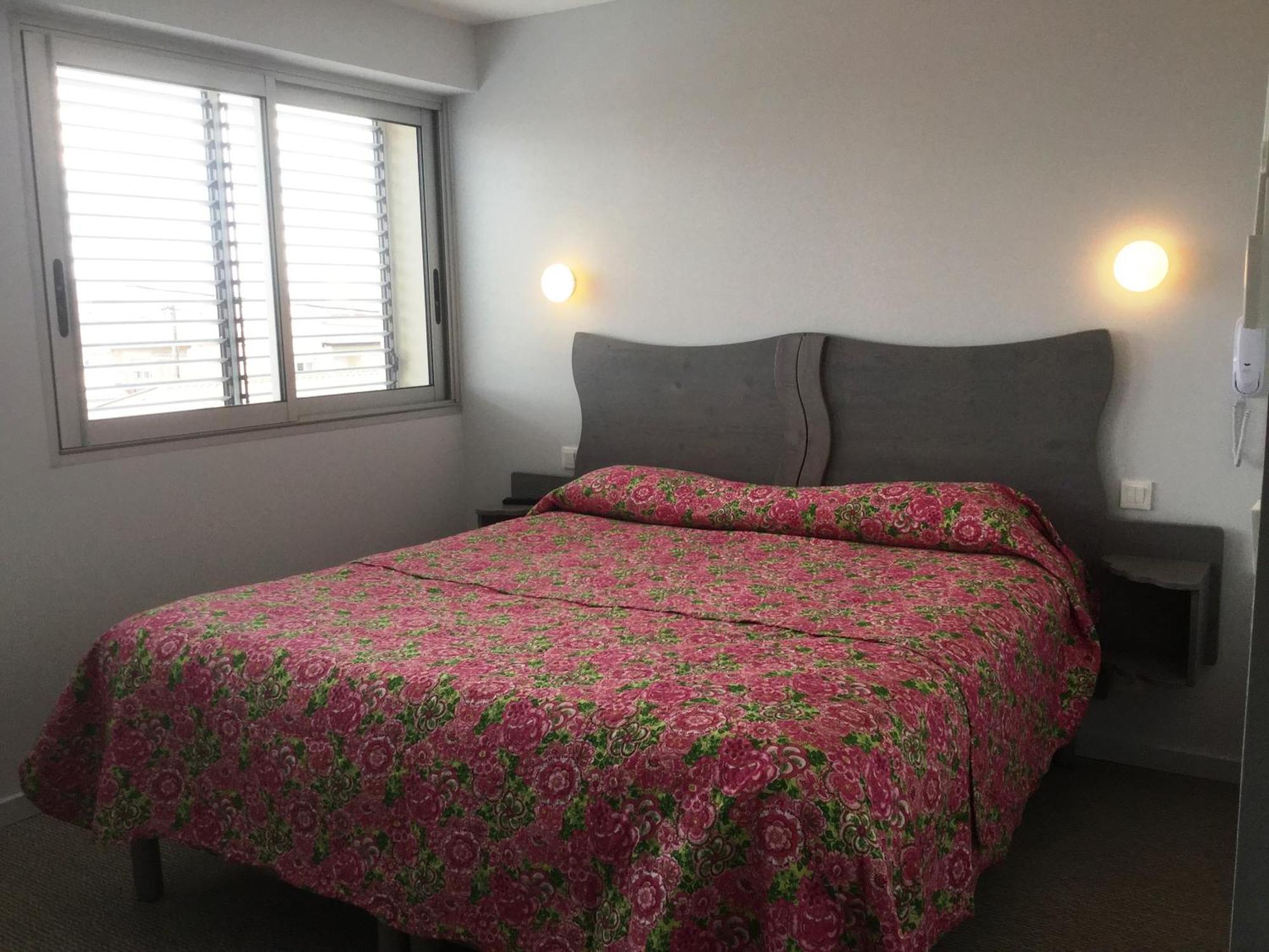 Hotel De La Plage Gruissan Rom bilde